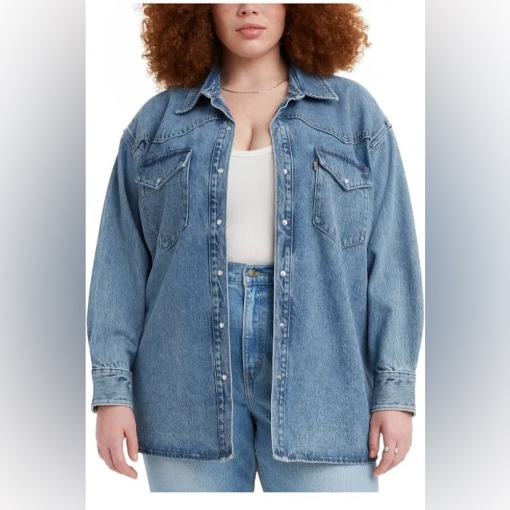 NWT Plus Levi’s Western denim shirt